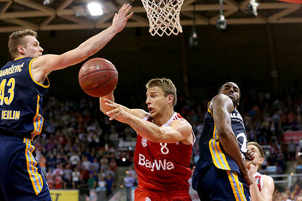 双双高居榜 双双高居榜